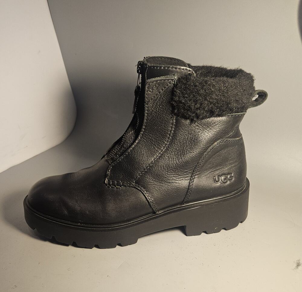 UGG CZERIESA BLACK LEATHER ZIP SHEEPSKIN WOMEN'S BOOTS US SIZE 8.5 Warm/cozy